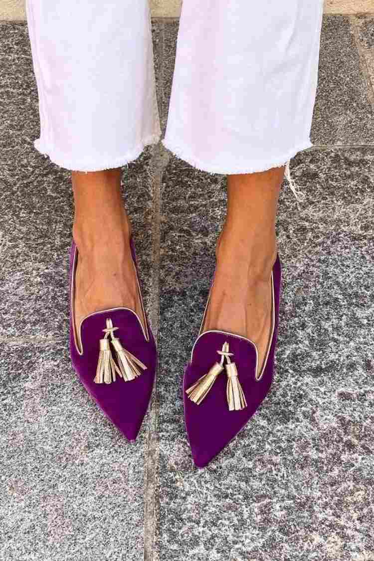 LOAFER ΜΕ ΕΛΕΓΑΝΤΙΚΕΣ ΤΑΣΣΕΛΕΣ