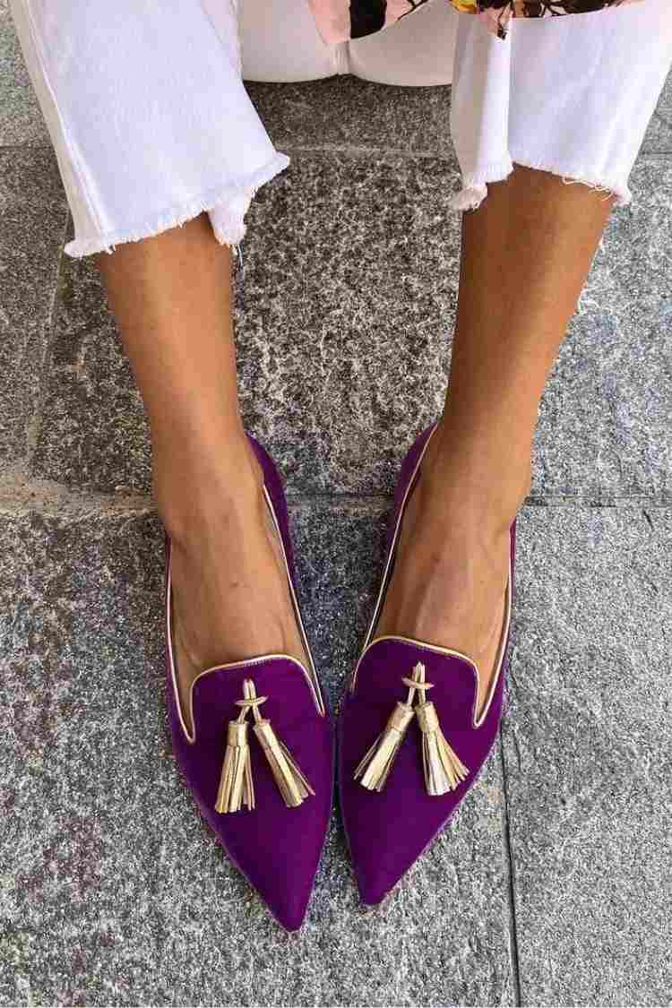 LOAFER ΜΕ ΕΛΕΓΑΝΤΙΚΕΣ ΤΑΣΣΕΛΕΣ