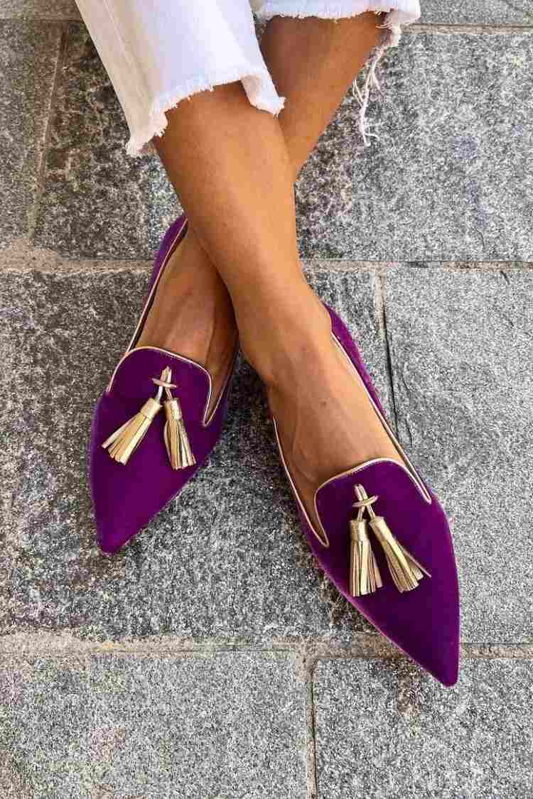 LOAFER ΜΕ ΕΛΕΓΑΝΤΙΚΕΣ ΤΑΣΣΕΛΕΣ